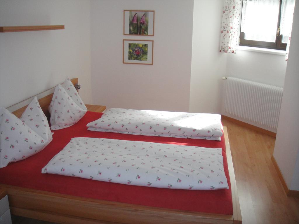 Appartement Ottohof - Feldblick à Colle Isarco Chambre photo