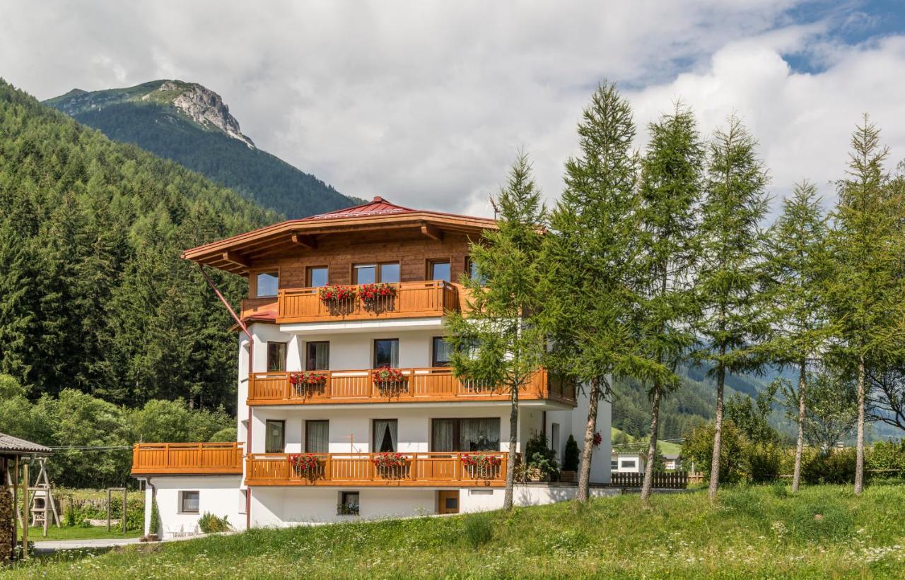 Appartement Ottohof - Feldblick à Colle Isarco Extérieur photo
